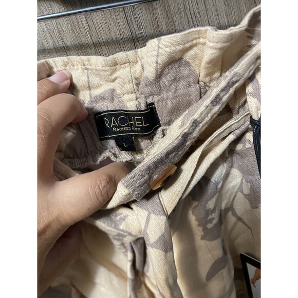 Women Paper bag Floral Shorts With Tie Waist - Picture 5 of 5